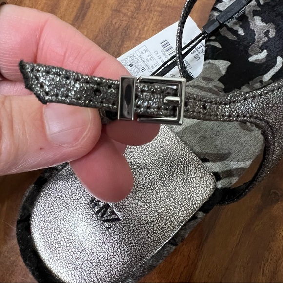 NWT Zara High Heeled Velvet Drawing Sandals Silver size 8 - Picture 7 of 9